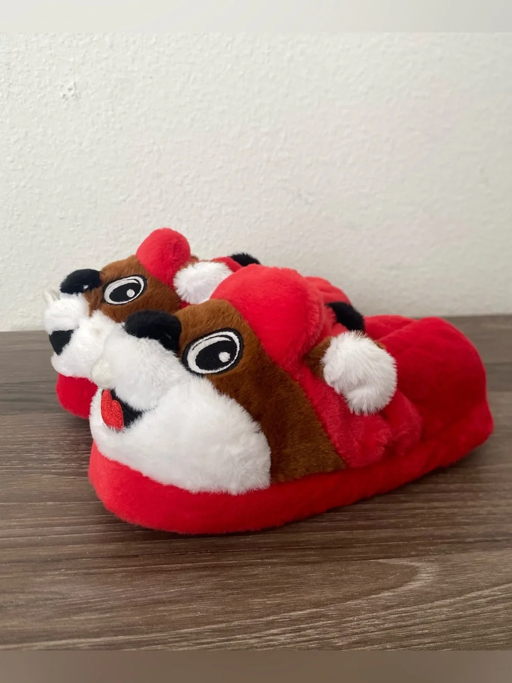 Buc-ee's Kids Beaver Animal Face 3D Slippers Size  Large (9-10) Red